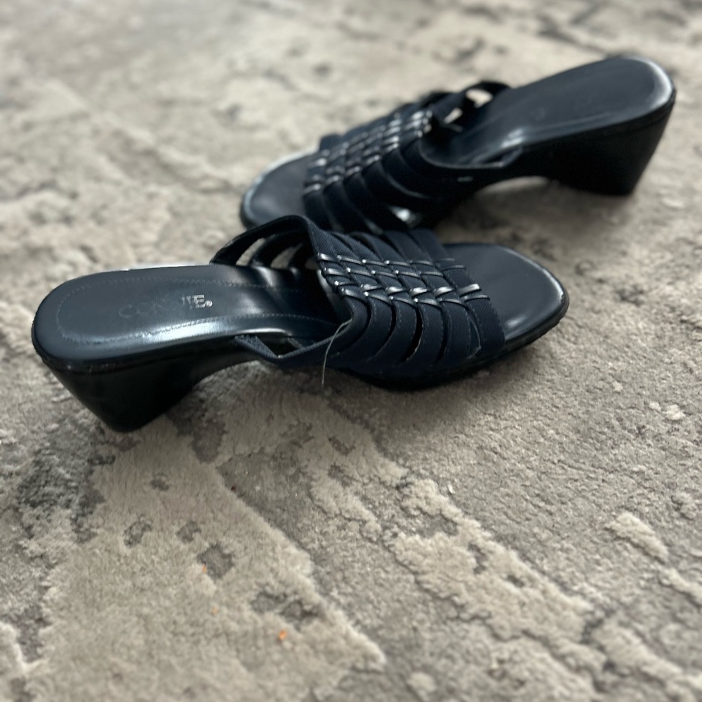Chic Navy Blue Wedge Sandals